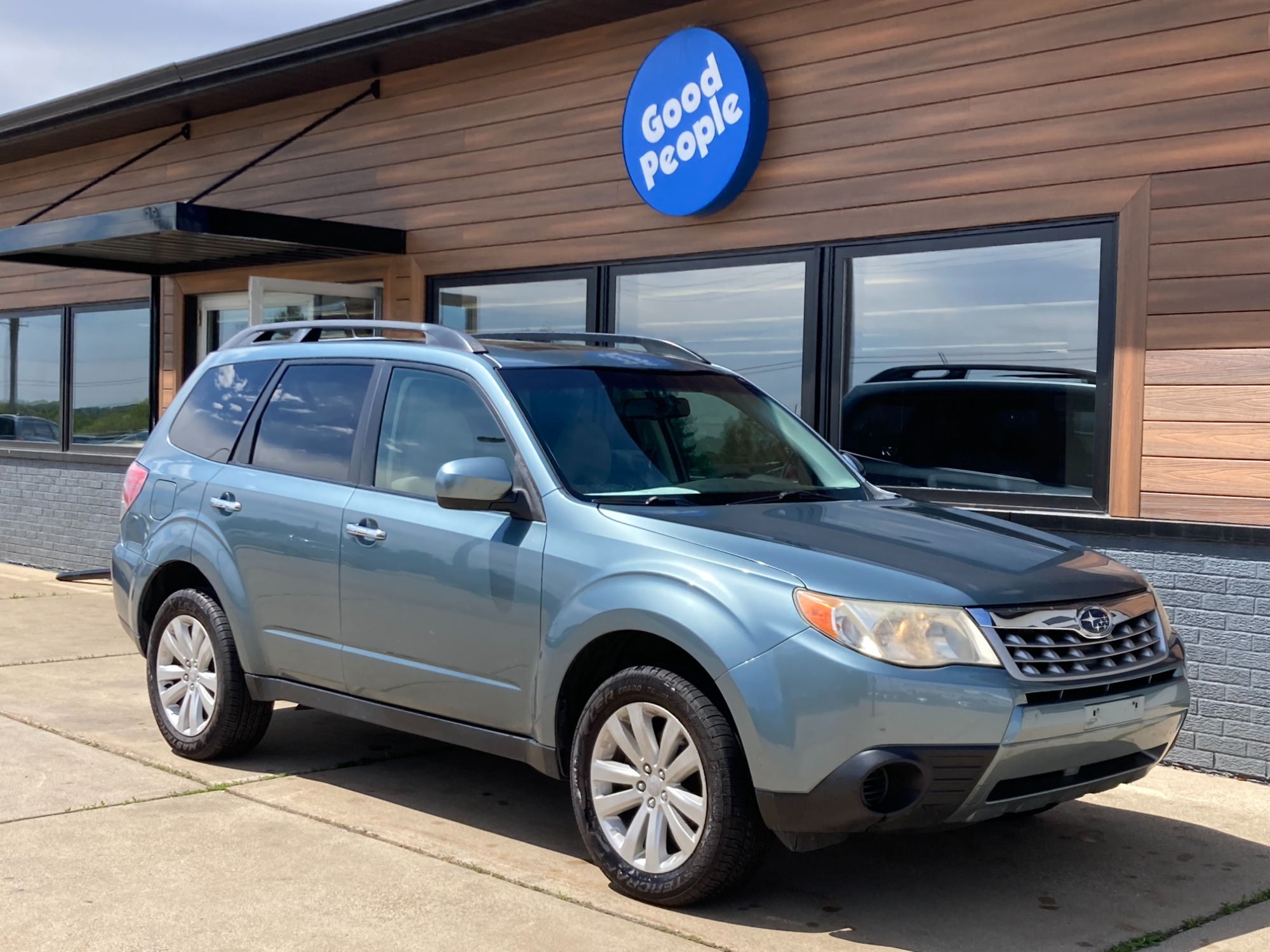 photo of 2013 Subaru Forester SPORT UTILITY 4-DR